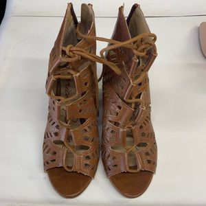 American Rag cutout wedges